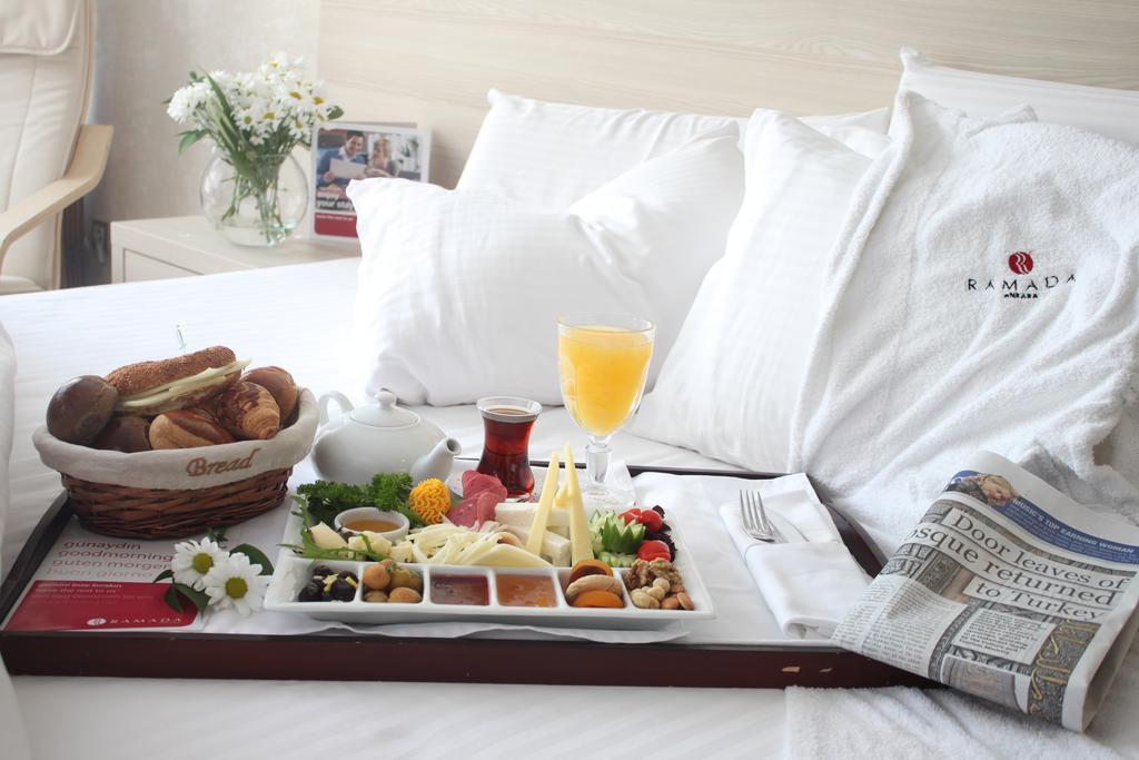 Hotel Ramada By Wyndham Ankara Exteriér fotografie