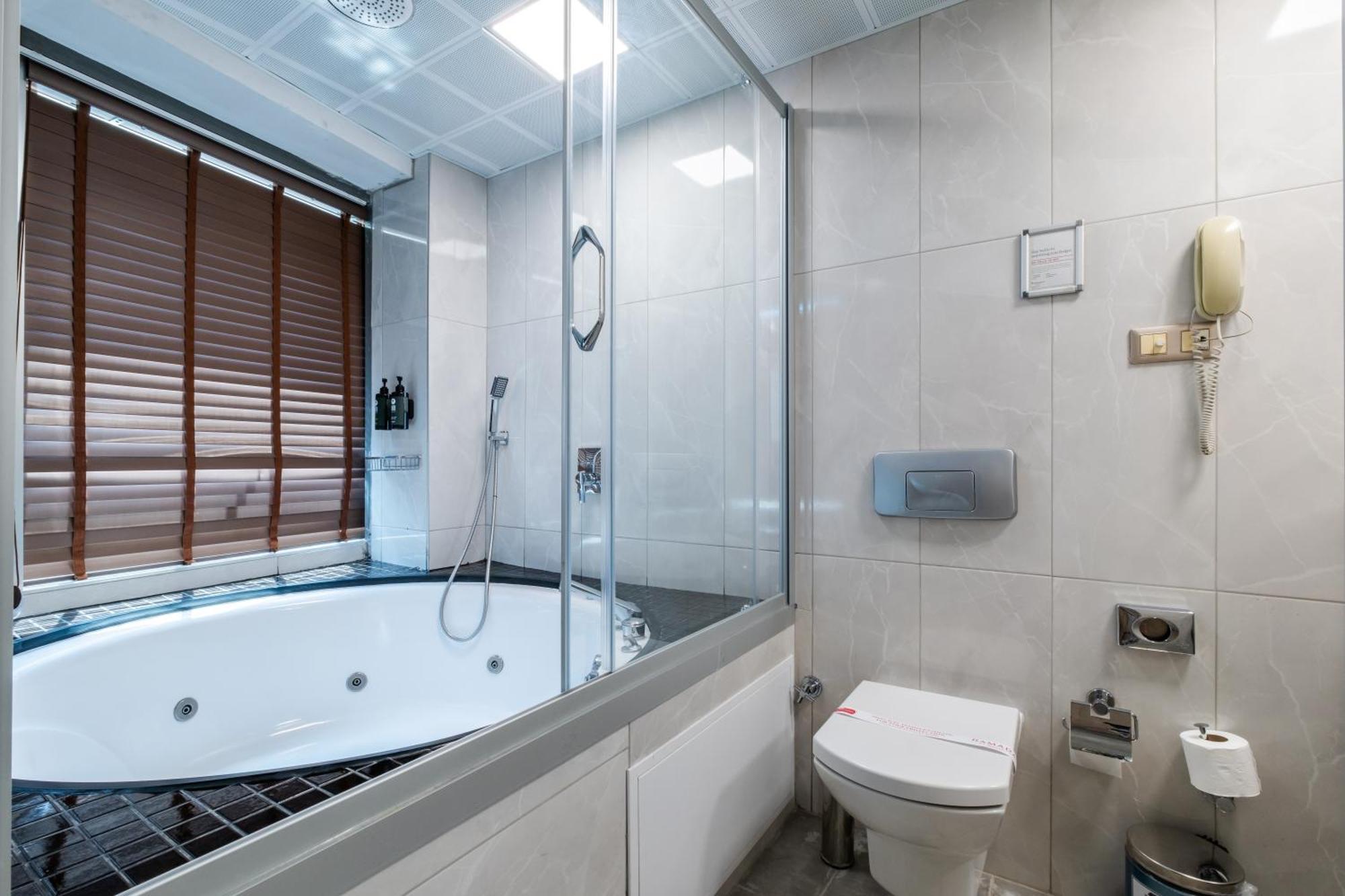 Hotel Ramada By Wyndham Ankara Exteriér fotografie