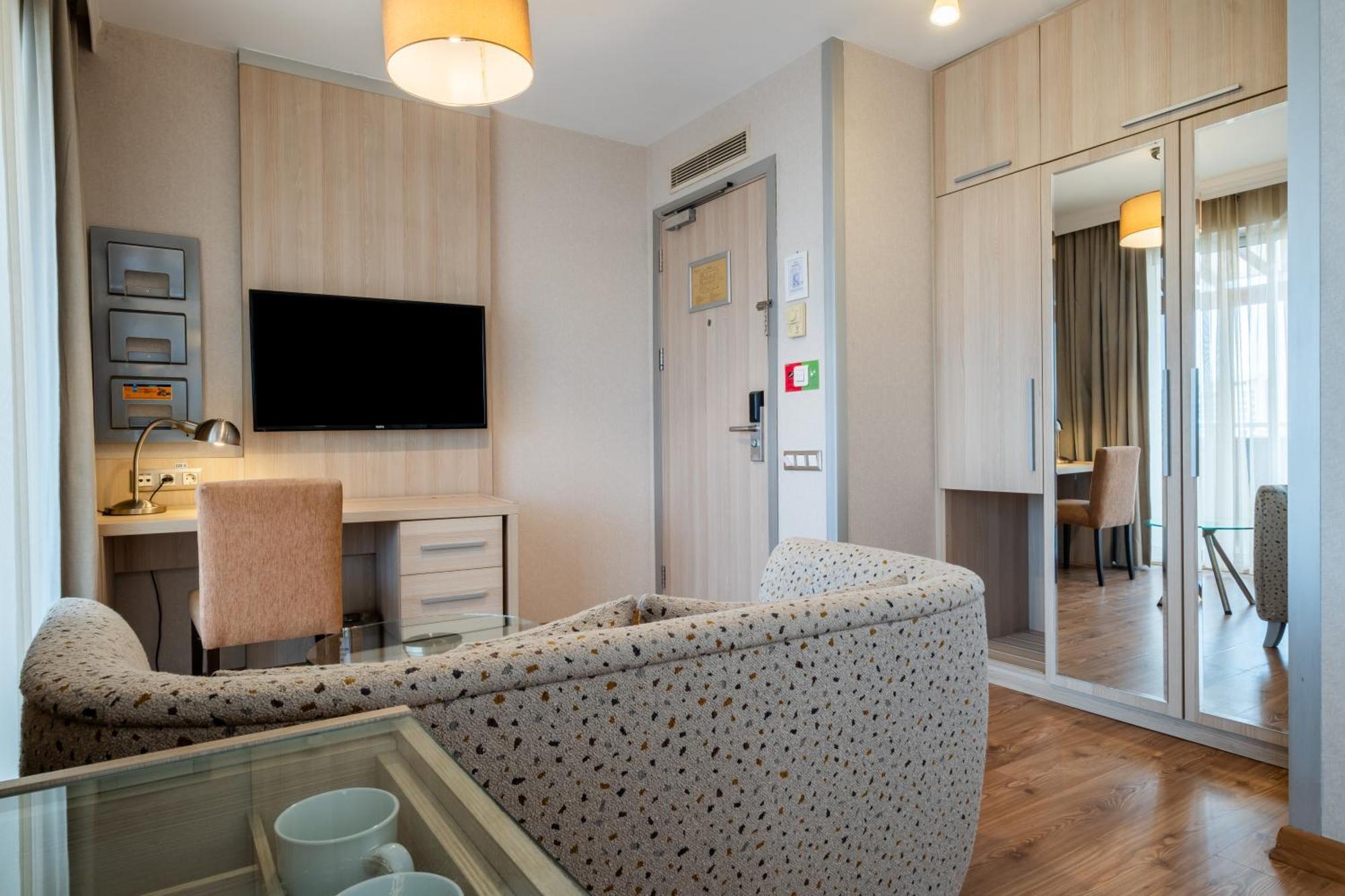 Hotel Ramada By Wyndham Ankara Exteriér fotografie