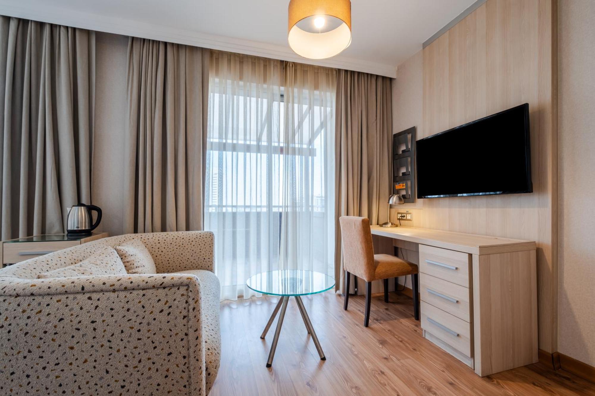 Hotel Ramada By Wyndham Ankara Exteriér fotografie