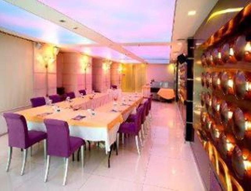 Hotel Ramada By Wyndham Ankara Obchodní fotografie
